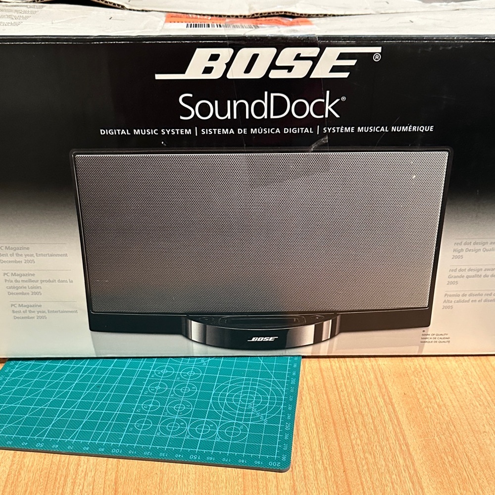 Bose SoundDock Black and Gray